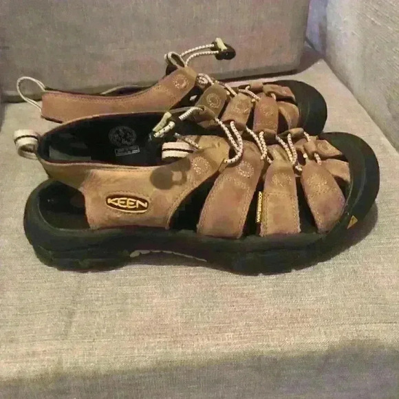 Keen Men's Newport H2 Waterproof Brown Leather Hiking Sandals Mens size 9 - Picture 2 of 6